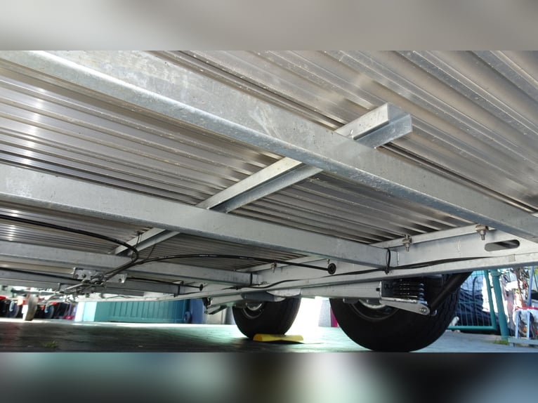 Carrozzo Liberte per trasporto di cavalli Maxi 3 / 3 cavalli / Pullmann 2 sospensioni / nero