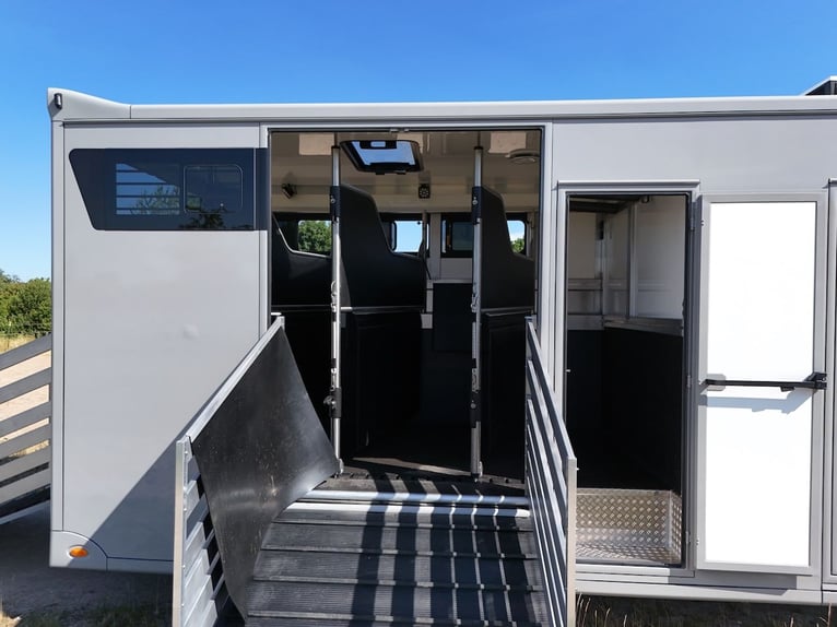 IVECO Daily RJH Sport Pro H3 Pferdetransporter Wohnkabine LKW TOP NEUWERTIG