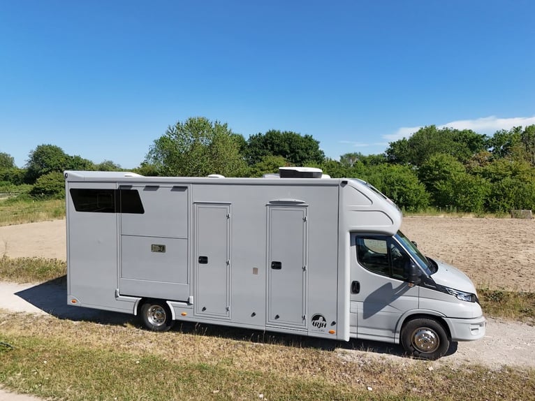 IVECO Daily RJH Sport Pro H3 Pferdetransporter Wohnkabine LKW TOP NEUWERTIG