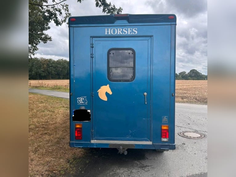 Renault Master II - Stallion Prospectus