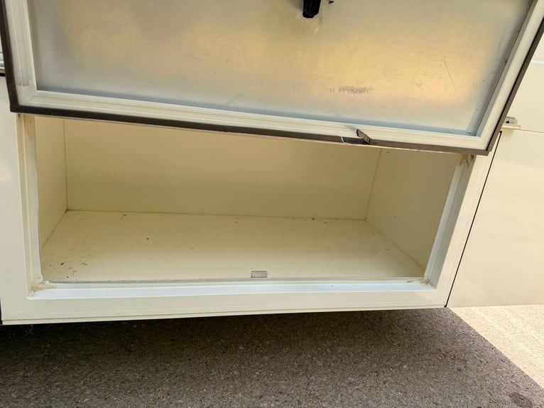 Trasporto cavalli per 4 equini, MAN TGL 8.180