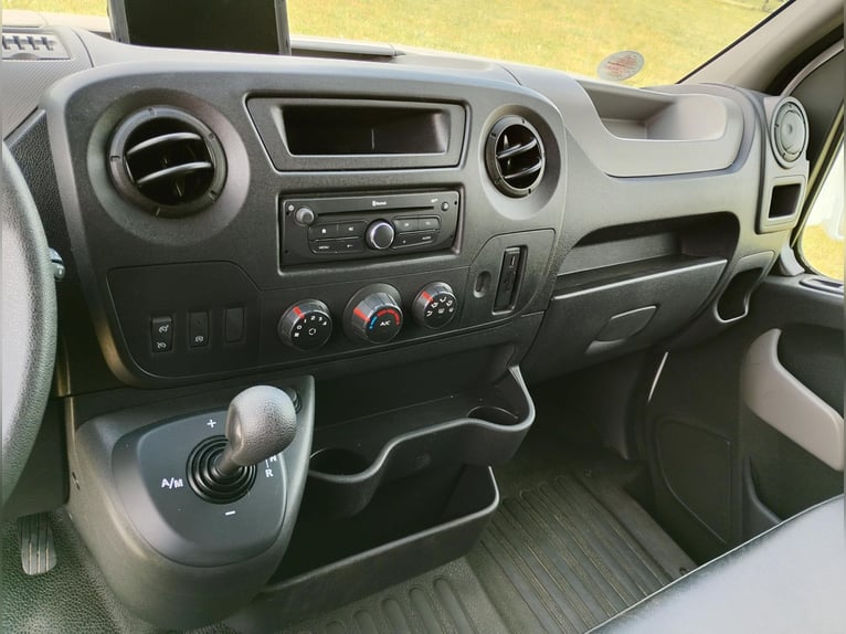 Trasporto cavalli Renault Master automatico, solo 35.300 km, 170 CV, trasportatore di bestiame, auti