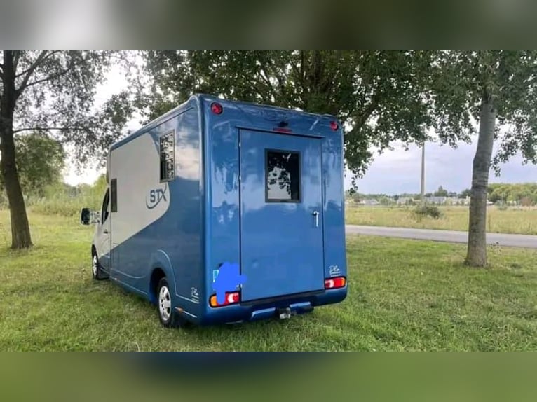VL STX cambio automatico / 5 posti / 2017 / Renault Master