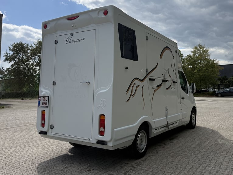 Camion per il trasporto di cavalli