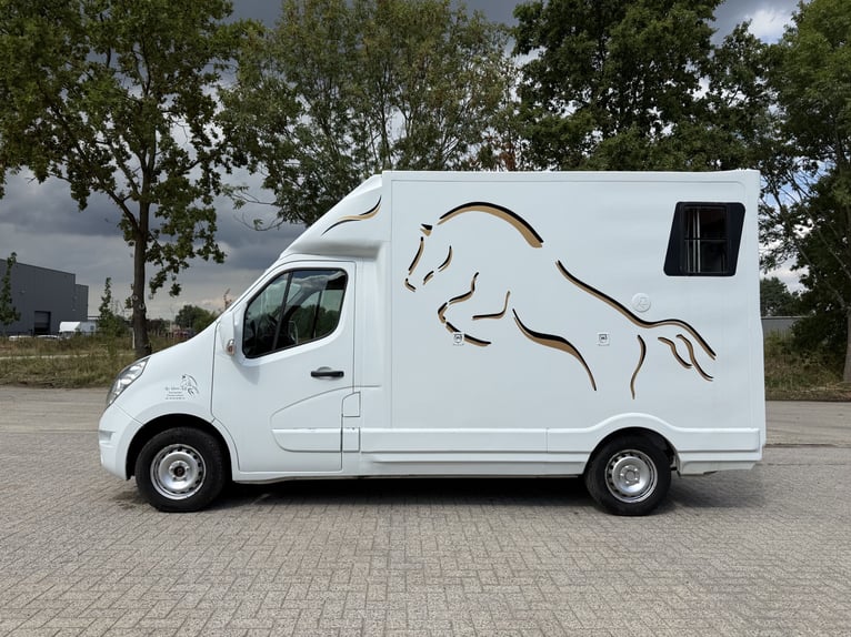 Camion per il trasporto di cavalli