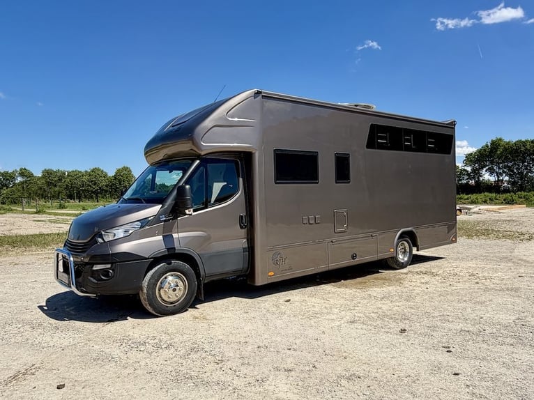 IVECO Daily RJH Sport Pro H3 Trasporto cavalli con living, 3 posti, cambio automatico, bagno, doccia