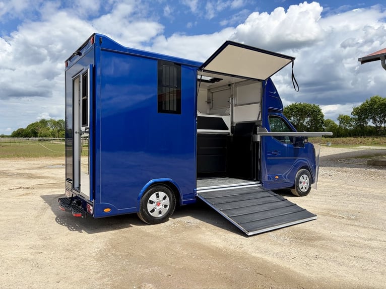 Renault Master RJH Sport trasportatore per 2 cavalli – nuovo modello con cambio automatico – disponi