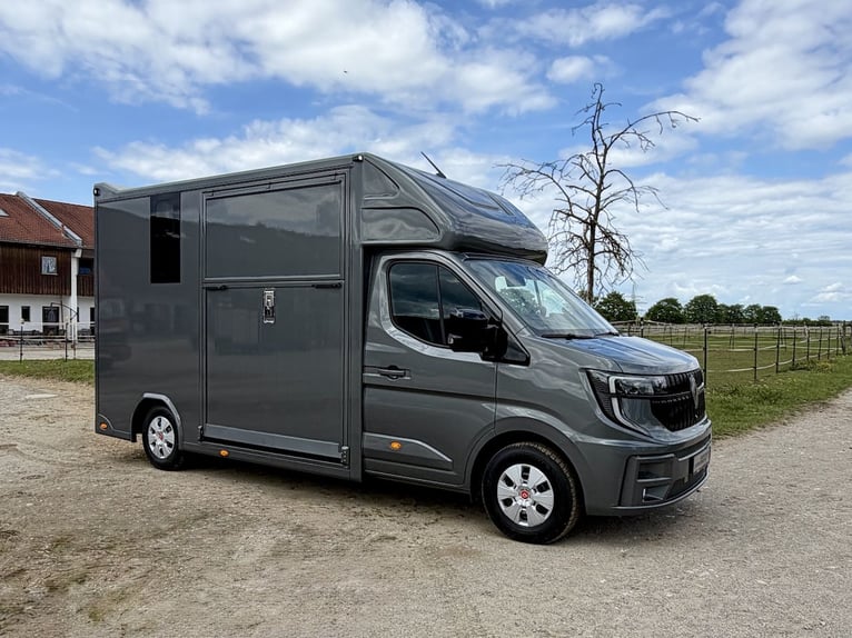 Renault Master RJH Sport Trasportatore per 2 cavalli – nuovo modello con cambio automatico – disponi