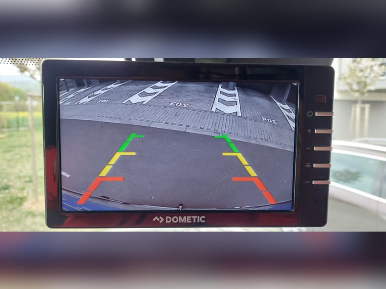 Viene messo in vendita il trasporto per cavalli Paragan Equistar 3.