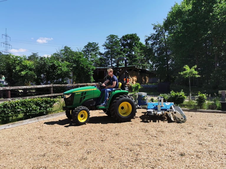 John Deere 3038E | Ausstellungsmaschine | 1x zum Aktionspreis | Kleintraktor Kompakttraktor