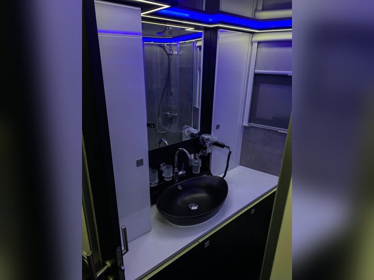 MB Actros con struttura JL