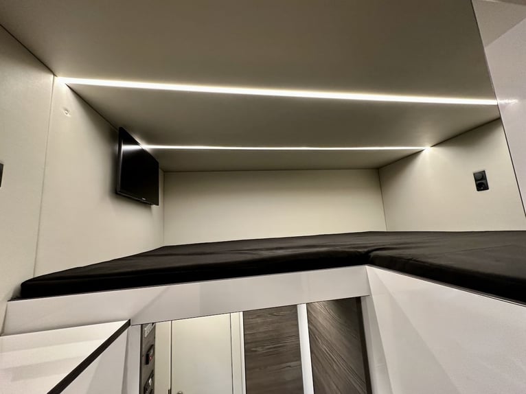 Mercedes-Benz Actros 2545 RJH Exclusive H6 Pferdetransporter LKW Neu und sofort verfügbar!