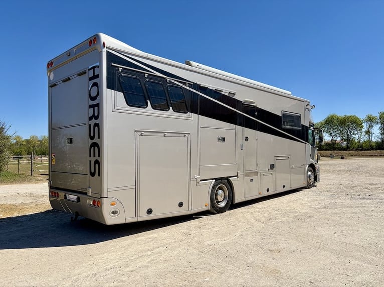 Mercedes-Benz Antos 1836 RJH Trasporto cavalli 5 posti con side-out, camion in conto vendita