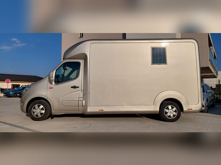 Renault Master 170 CV Euro 6 STX – Trasporto cavalli HARAS