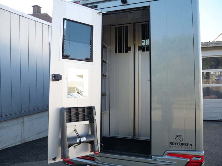 Trasportatore per cavalli Sodiak Luxury Horsetrucks o Roelofsen