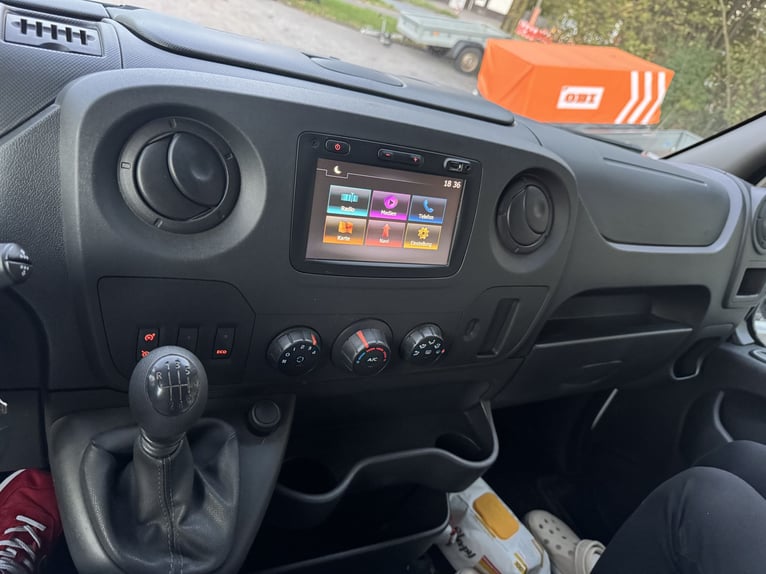 Trasporto per cavalli Paragan su Renault Master 3 XL