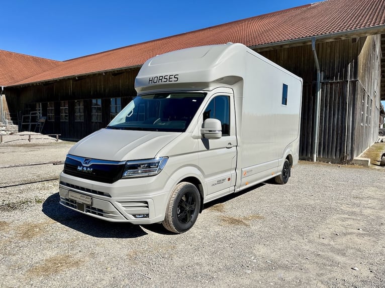 MAN Roelofsen Parados Sport XL 2-Posti Trasportatore per Cavalli, Autocarro Automatico, Nuovo