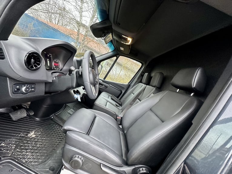 Mercedes-Benz Sprinter trasporto 2 cavalli, cambio automatico, allestimento per stallone, veicolo co