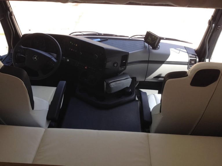 Power. Space. Comfort. ⚡️ 26 t Mercedes Antos Motorhome