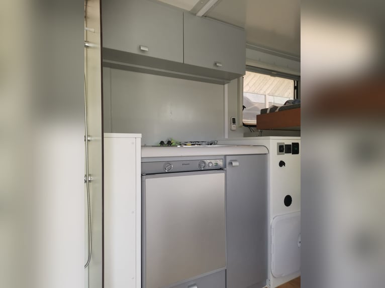 Carrozza con zona abitativa per 3 cavalli