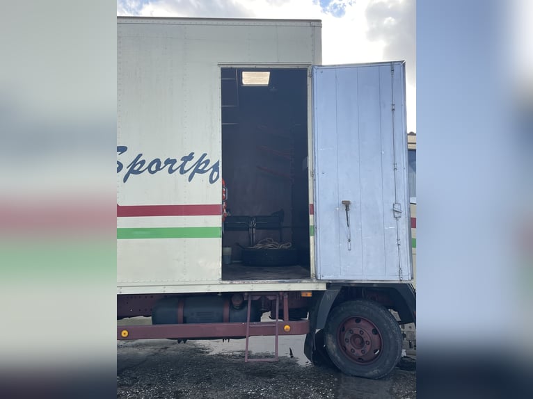 Top gepflegter Pferdetransporter variabel bis 5 Pferde