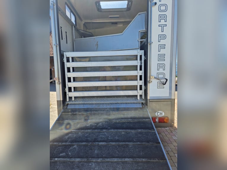 Camper per cavalli per 3 cavalli