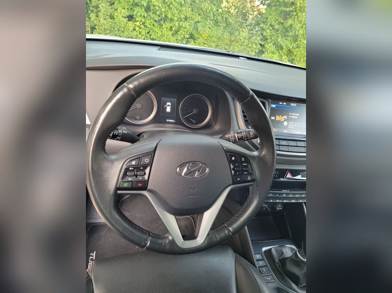 Zugfahrzeug, SUV, Hyundai Tucson 2.0 CRDi, AHK, 2,2t Anhängelast