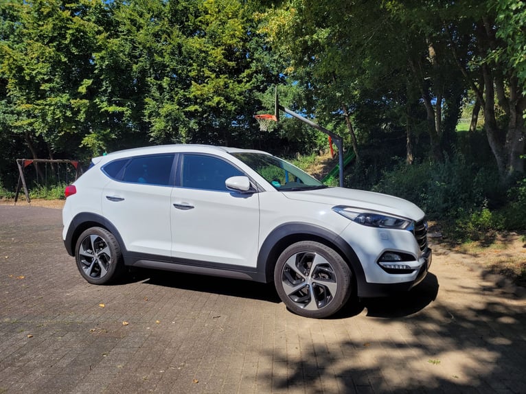 Zugfahrzeug, SUV, Hyundai Tucson 2.0 CRDi, AHK, 2,2t Anhängelast