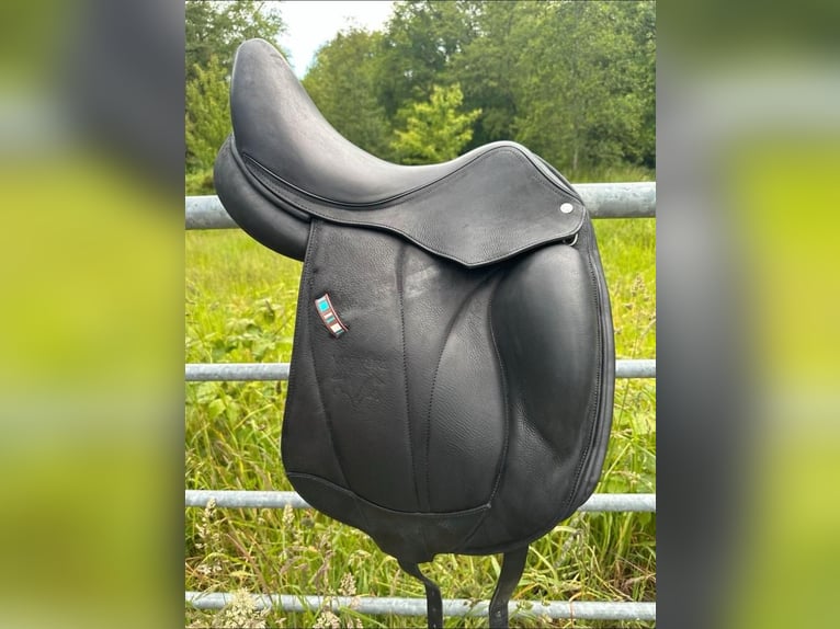 Come nuova Voltaire Adelaide (pony) sella da dressage 16,5 pollici