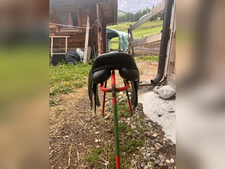 Kent & Masters MGX Vielseitigkeitssattel 17,5“ - sehr guter Zustand, frisch aufgepolstert