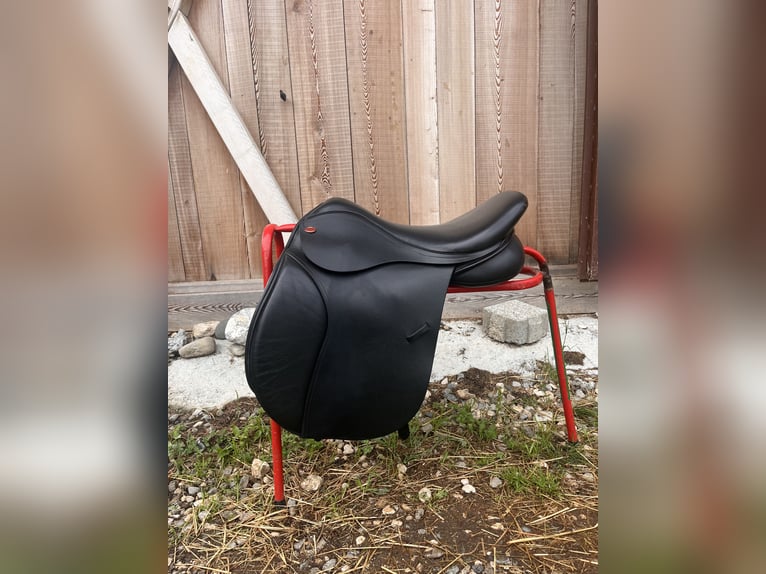 Kent & Masters MGX Vielseitigkeitssattel 17,5“ - sehr guter Zustand, frisch aufgepolstert