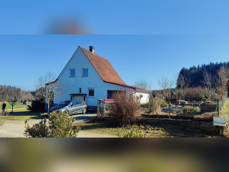 Acquisto di una casa colonica o di una fattoria in Allgäu, posizione isolata con circa 11 ettari di