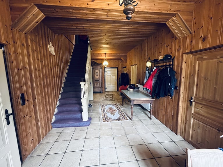 Attraktiver Resthof mit großer Scheune, Stallgebäude und Wiese im schönen Wendland