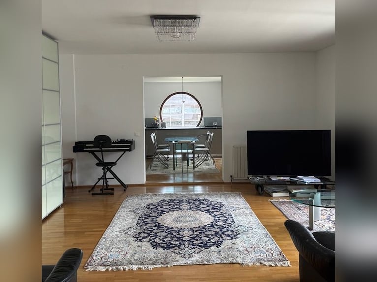 Azienda agricola privata con maneggio nel Wienerwald