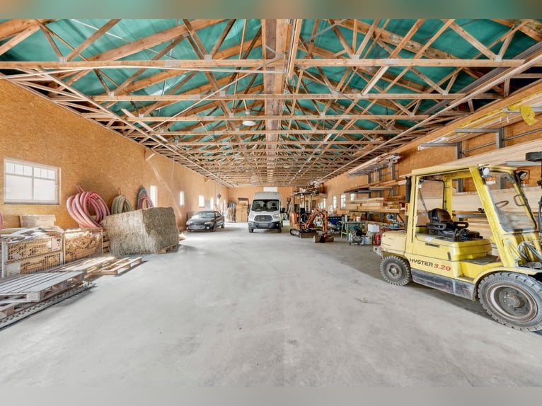 Elegantes Privatanwesen in Alleinlage für Pferdefreunde in ruhiger Lage