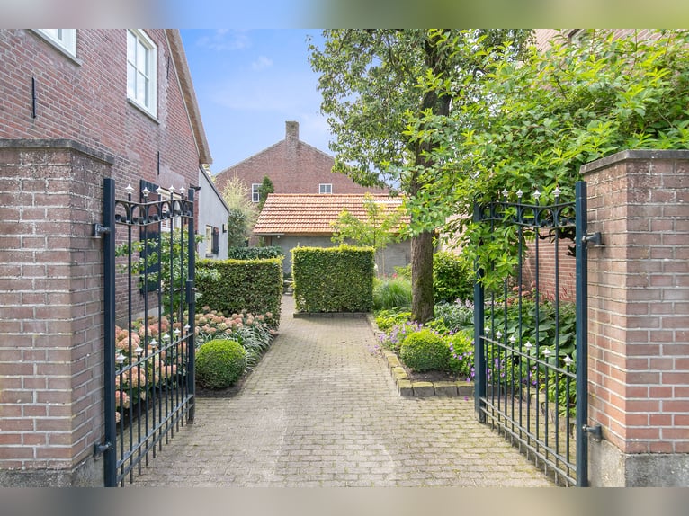 Oirschotseweg 26, Moergestel