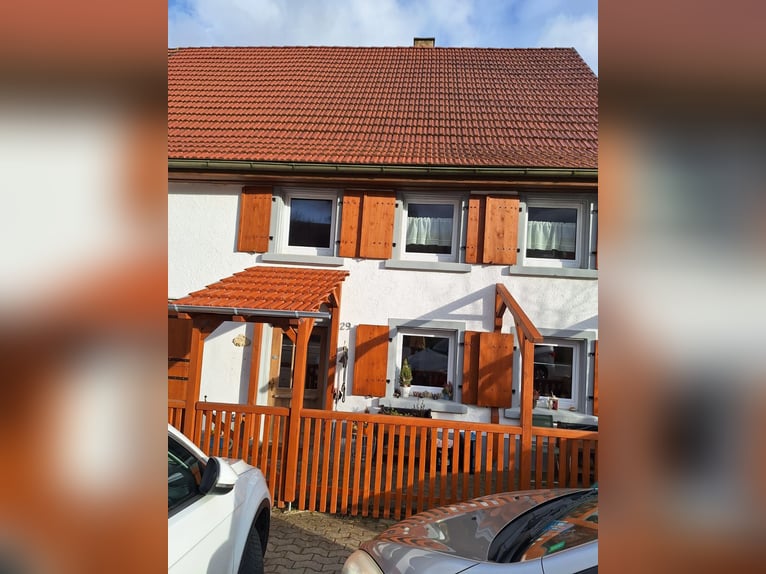 Piccolo maneggio nelle vicinanze del Lago di Costanza in vendita.