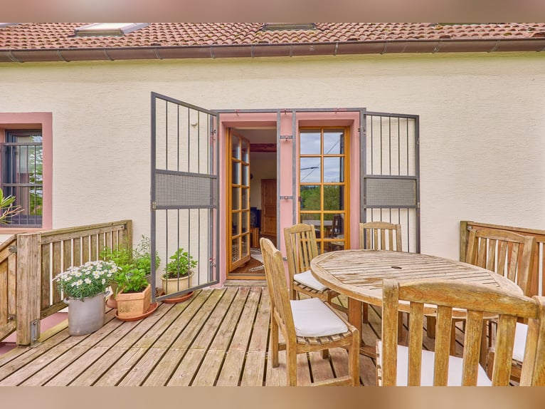 *Reserviert*Pferdeimmobilie im Donnersbergkreis – Charmantes Hofensemble mit privater Pferdehaltung 