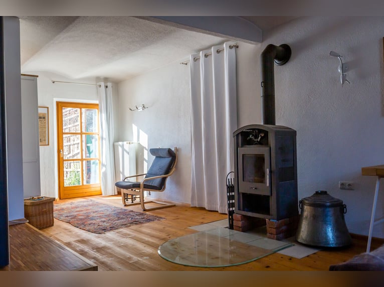 Splendido casale con area dedicata ai cavalli ristrutturata, situato a Zeilarn (a est di Monaco), se