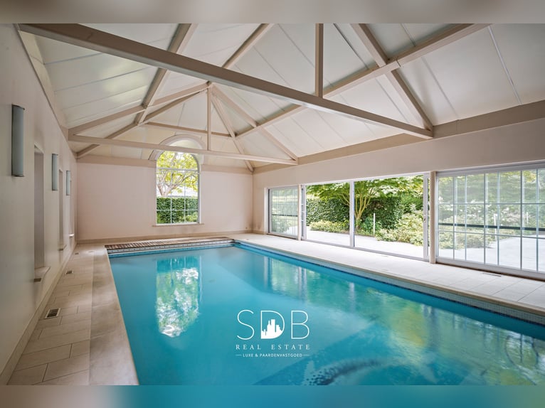 Splendido casale con strutture per cavalli su 15.804 m² a Haasdonk