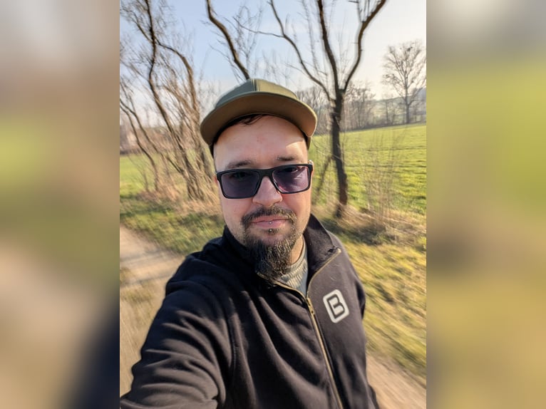 Suche für mich (Mann mit 90kg bei 1,85 m) eine Reitbeteiligung