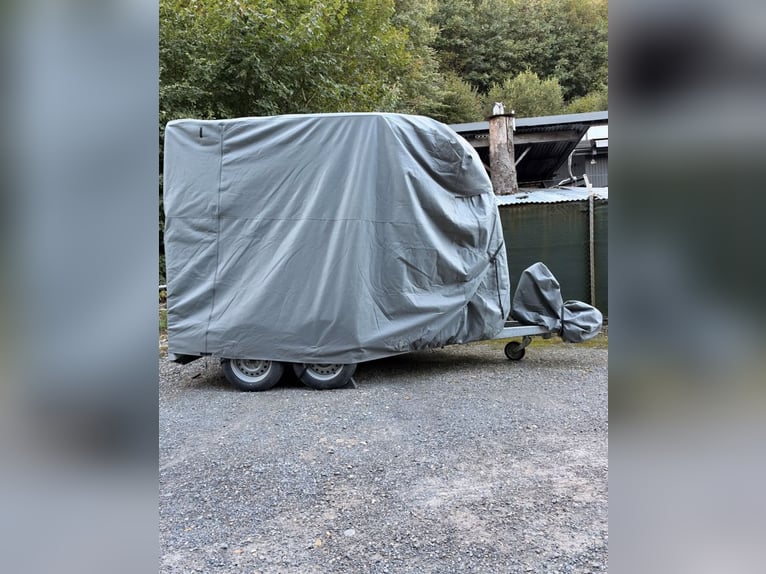 Humbaur Xanthos Aero 2400 – 2-paardsaanhanger met zadelkamer