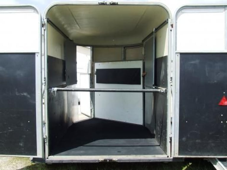 Het betreft twee paarden van Fautras Oblic.