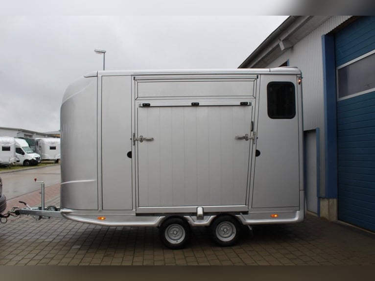 Paardenaanhanger met 2 hellingen, nieuw model, hengst- en paardentransporter, vrachtwagen, speciaal 