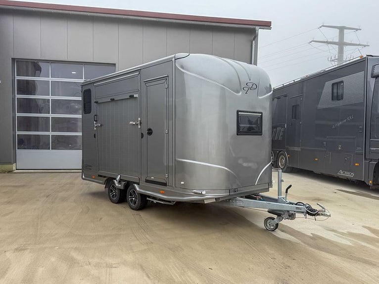 Paardentrailer, paardentransporter DT Trailer voor 2 paarden met woonruimte/zadelkast, vee-transport