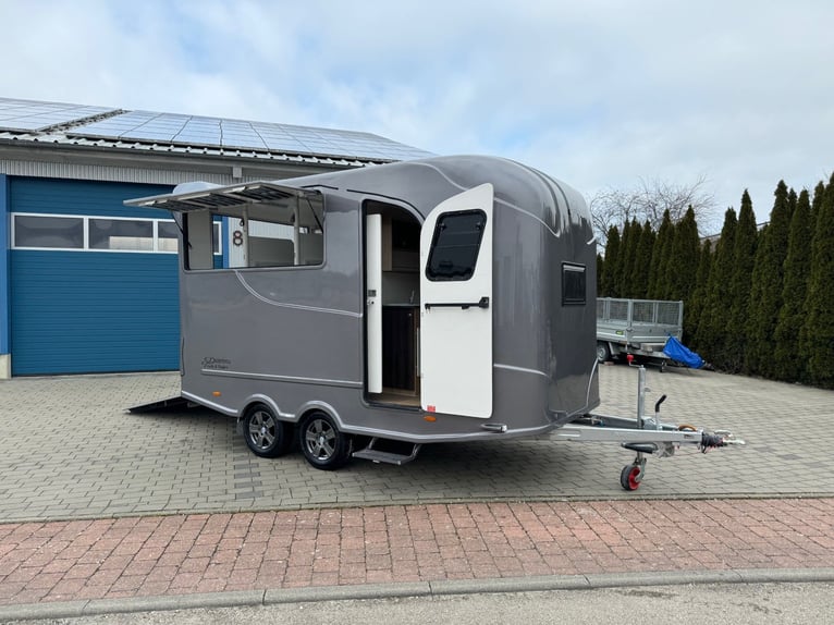 Pferdetransporter Pferdeanhänger 3,5t DT Trailer 3Pferde mit Wohnung Wohnabteil mit Dusche 