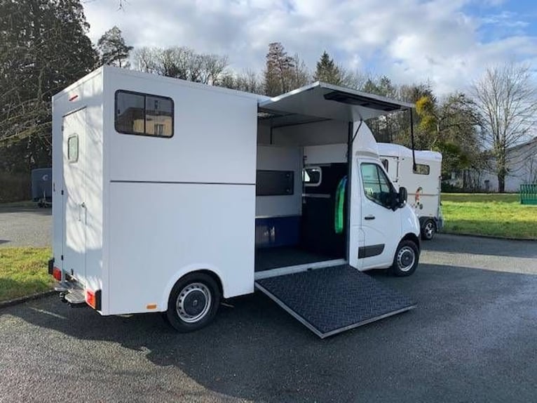 Renault MASTER 2 paarden comfortabel