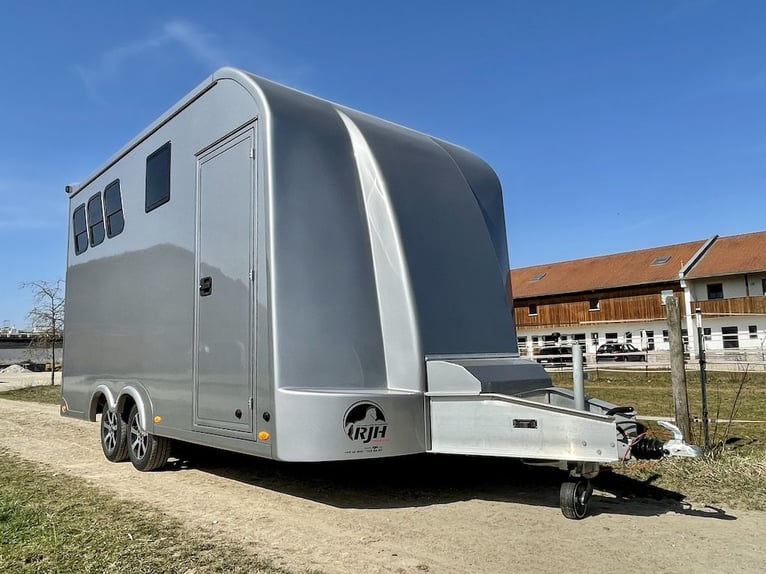 RJH 675 Drie-paardenaanhanger met woonruimte, dubbelbed, douche UNIEK 3,5 ton vrachtwagen