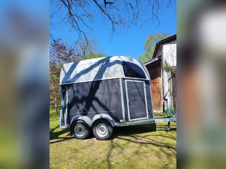 Böckmann Duo met hengstenhek en aluminium bodem