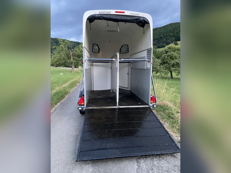Pferdeanhänger Cheval Liberte 2 Pferde, Sattelkammer